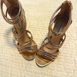 Gorgeous metallic gold stiletto heels